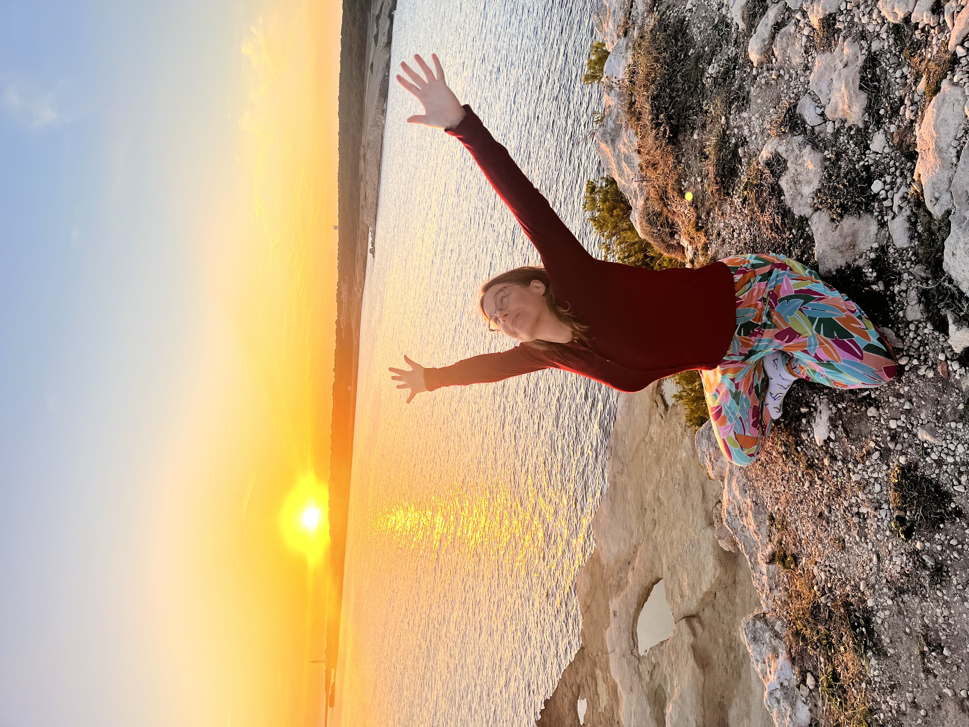 Janine Ferndriger in einer Yoga-Asana